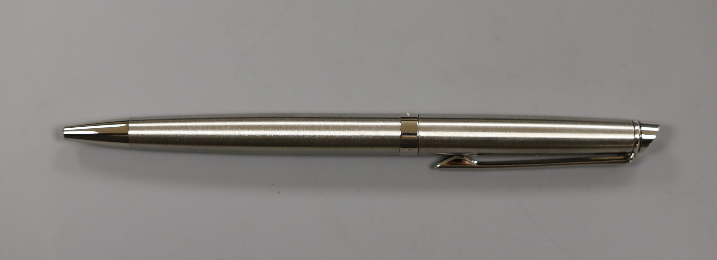 A Waterman fountain pen and ballpoint pen and a Mont Blanc Meisterstuck pen, all cased